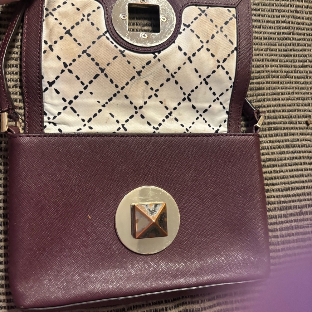 Kate Spade Elegant Purple Crossbody Bag lock - Picture 4 of 9